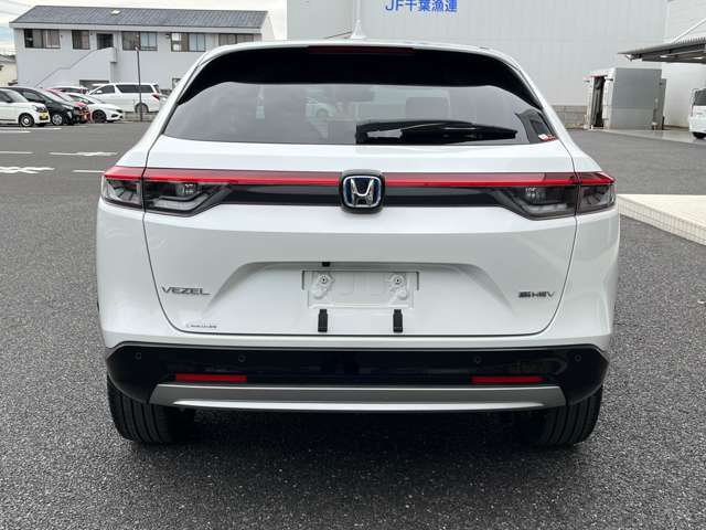 パワーテールゲート搭載で便利です！