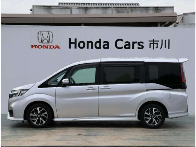 日常使いやアウトドアでも快適に乗れるステップワゴンスパーダが入荷しました☆彡