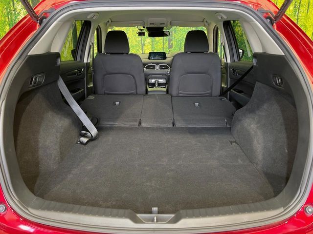 【パワーバックドア】スマートキーや運転席のボタンを押すだけでリアゲートが自動で開閉します！荷物を持っている時や、高い位置にあるバックドアを閉める際に便利な機能です♪