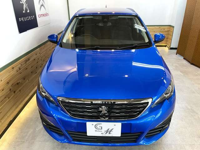 フロントフェイスもかっこいいですね！プジョーのアッパーミディアムモデルの308シリーズ！！！
