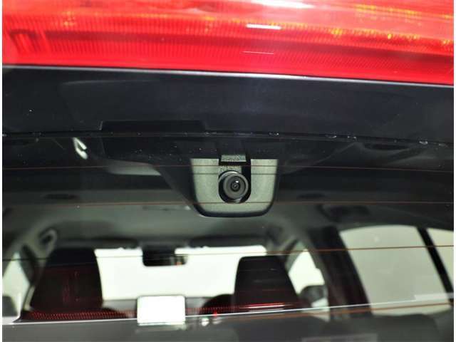リヤ用ドライブレコーダー装備！これがあれば、相手方が危険運転をしてきた場合などでも客観的に証明でき、事故や事件の直接的な証拠の確保にも生り得ます。