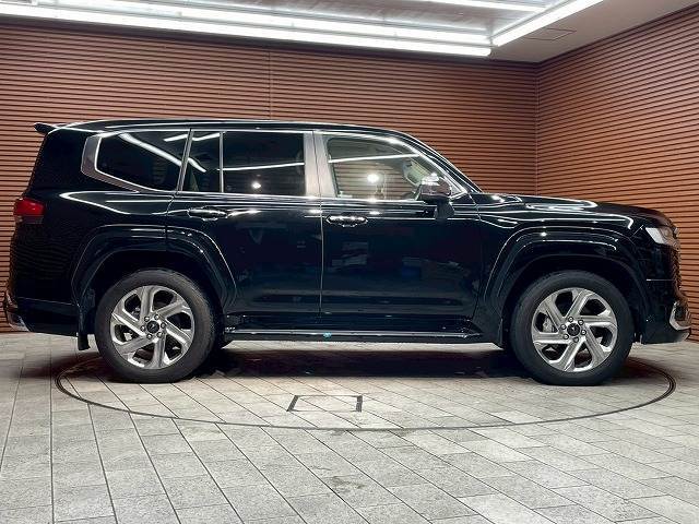 トヨタ ランドクルーザー300 3.3 ZX ディーゼルターボ 4WD 2023