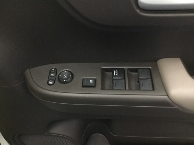ドアスイッチもシンプルで、使いやすさを考え設計されています。
