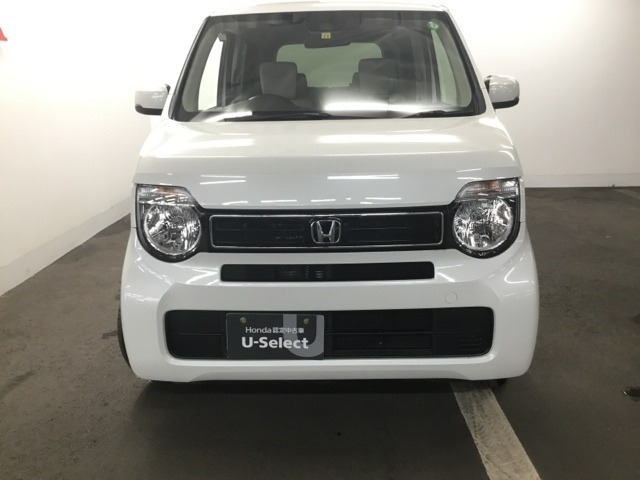 このフロントマスクは個性もいっぱい　人気の車です。