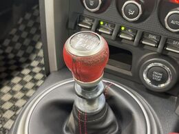 【フロア6速MT】走りの6速MT！！スポーティーな走行をお楽しみいただけます♪