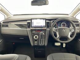【インパネ全体】全方位で視界が広く、高い目線で運転もしやすいです！◆乗って触って体感してみてください！！当社車両は試乗可能です！お気軽にスタッフまでご相談ください！