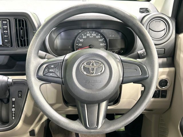 【ステアリングスイッチ】運転中、前方から目線をそらすことなく、オーディオ等の操作が可能な便利機能！安心＆快適なドライブを演出してくれます♪