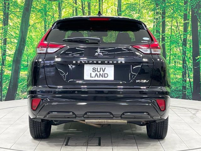 安心の最長10年・走行無制限保証（有償）をご用意。保証内容も充実はもちろん、無料点検＆オイル交換や、年中無休の全国・24時間ロードサービスも付帯されておりますのでご安心下さい。