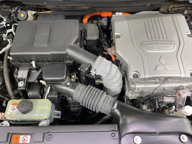 親切・丁寧な専門メカニックスタッフが応対！・車検・点検整備・事故等の修理などアフターサービスも安心。お車のカスタマイズもネクステージのサービススタッフまでご相談ください！