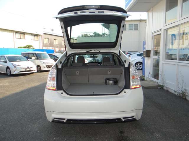 現在、展示していないお車も全国の提携オークションから仕入れ可能です！ルーミー、ラパン、フリード、BRZ、ロードスター、シャトル、フィット、アルファード、セレナ、タント、ジムニー、ノート、ヴォクシー、、
