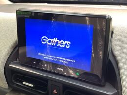 【純正8型ディスプレイオーディオ】お手持ちのスマートフォンとの連携で、ナビや音楽再生など各種アプリを使用可能。スマホに近い感覚でお使いいただけます♪