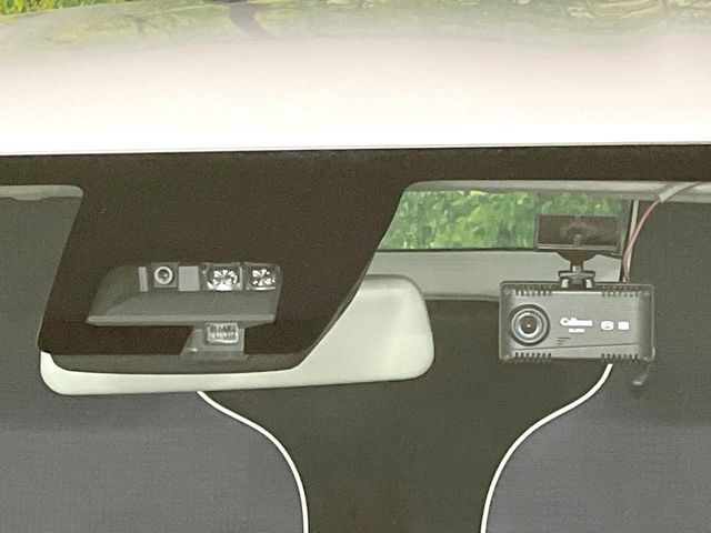 【スズキ　セーフティサポート】走行中に前方の車両等を認識し、衝突しそうな時は警報とブレーキで衝突回避と被害軽減をアシスト。より安全にドライブをお楽しみいただけます。