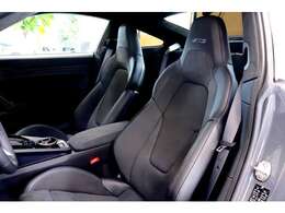 GTSインテリアパッケージにアダプティブ スポーツ シート プラス（18方向電動調整、メモリーパッケージ付き）で何も言うことはありません！