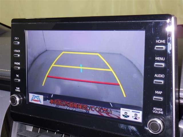 バックモニターも装備しております。バックギアに入れるとナビ画面に車の後方が映し出されます。これで後方確認も安心！