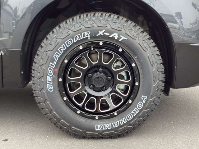 ＊タイヤ（トーヨータイヤ　235/70R16　ジオランダー X-AT）　＊ホイール（デルタフォース）