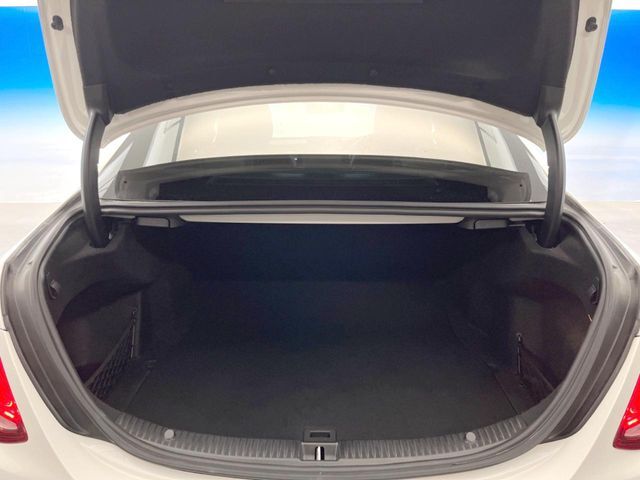 ●トランクルーム：趣味が広がる収容スペース！これだけの広さがあればお買い物やレジャーなどにも最適です！使用感も少なくきれいな状態を維持しております。