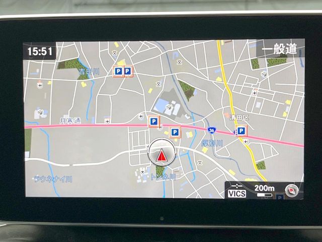 ●純正ナビ:一体感のあるナビは、高級感ある車内を演出してくれます。オーディオ機能も充実しておりますので、運転もより楽しめます♪