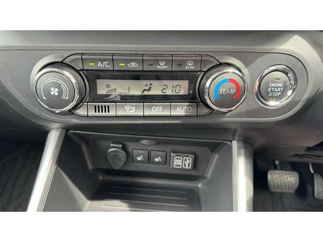 【AUTOエアコン】ボタン一つで温度調整も楽々できます！