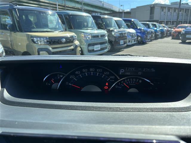 【スピードメーター】メーターがシンプルで見やすく運転しやすいですね！