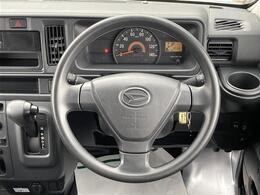 【ハンドル】『ハンドル/ステアリング』の画像になります。写真の内容に関してご不明点、ご質問等がございましたらお気軽にガリバー店舗までお問い合わせください。