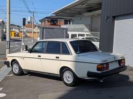 県外のお客様もご安心ください　手続きは書類を郵送いたしますのでご来店いただかなくても大丈夫！　ご納車もご自宅までお届けいたします（陸送会社の輸送にて）　もちろんご来店での納車も可能です。