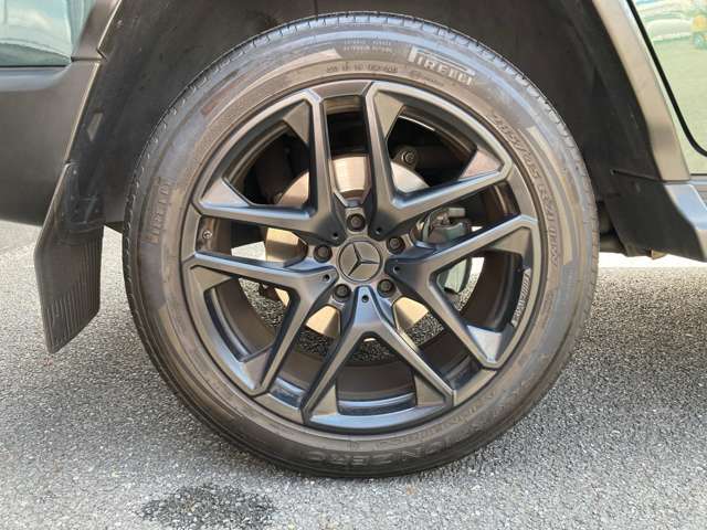 マットブラックペイント21インチAMGツインスポークアルミホイール 285/45R21