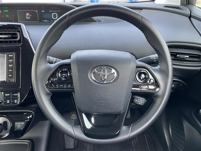 ステアリングです。店舗にて現車の確認もいただけますので、お電話で在庫のご確認の上是非ご来店くださいませ！！！
