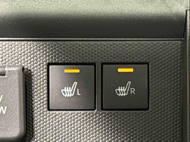 寒い日のドライブを快適にする運転席＆助手席シートヒーターが付いてます。アクセサリーソケット（12V/120W）も装備されています。