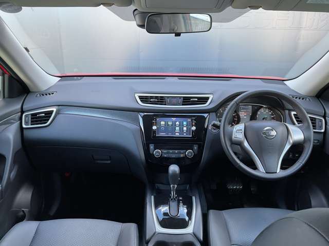 一体感のある運転席周り♪快適なドライブをお楽しみください∩( ´∀`)∩