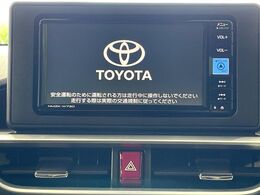 【純正ナビ】人気の純正ナビを装備。オーディオ機能も充実しており、Bluetooth接続すればお持ちのスマホやMP3プレイヤーの音楽を再生可能！毎日の運転がさらに楽しくなります！！