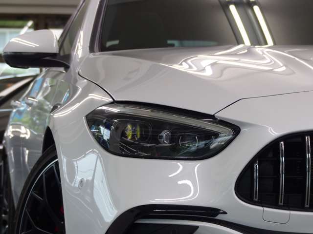 Mercedes-AMG用に最適化したAMGスピードシフトMCTと前後トルク配分を連続可変可能な4MATIC＋により、ダイナミックで快適な走りを実現！！　大出力に対応すべく