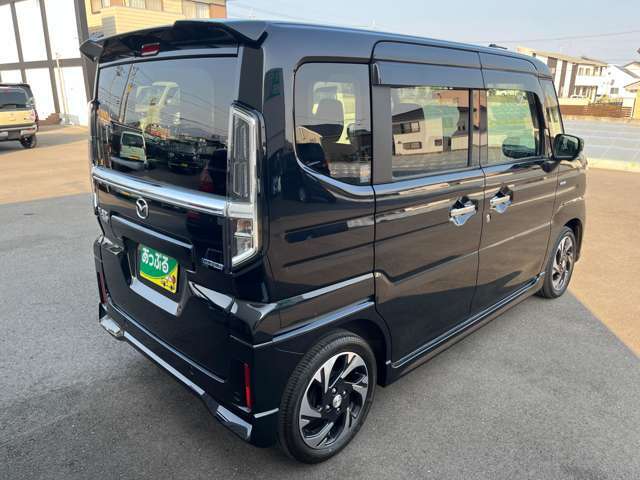 お車で来られる際は松茂吉野線です。電車でこられる際は最寄り駅は板野駅です。駅にはスタッフがお迎えに上がりますので是非見に来てください！