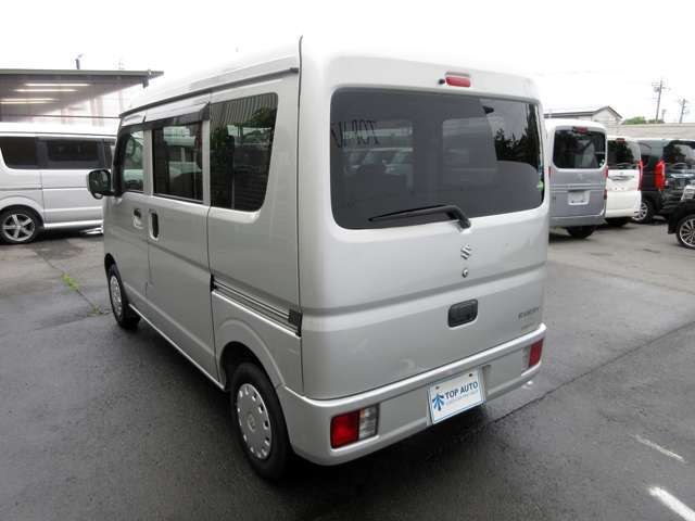 【軽自動車専門店】常時展示台数在庫450台の大型展示場で現行モデルからオールドルックなマニアックなお車まで幅広く展示中！格安軽自動車でお探しならお任せ下さい！！
