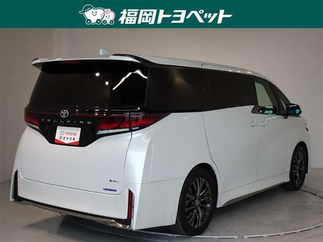 色は人気のプラチナホワイトパールマイカです。