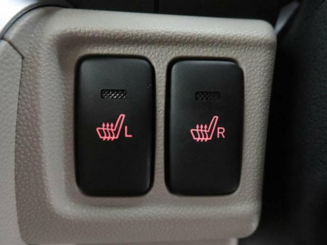 【シートヒーター】運転席と助手席をそれぞれ独立して操作できるため、座る人と室内温度にあわせた快適なシート温度が得られます♪