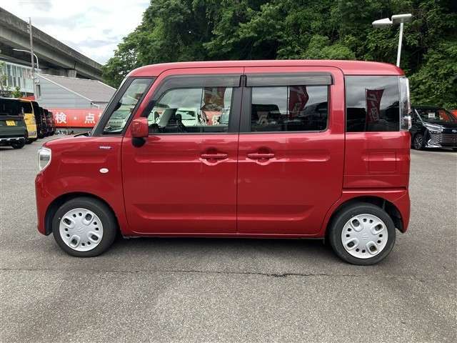整備工場を併設していますので整備や車検もお気軽にどうぞ♪
