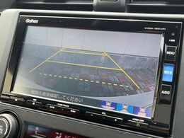 【バックカメラ】駐車時に後方がリアルタイム映像で確認できます。大型商業施設や立体駐車場での駐車時や、夜間のバック時に大活躍！運転スキルに関わらず、今や必須となった装備のひとつです！