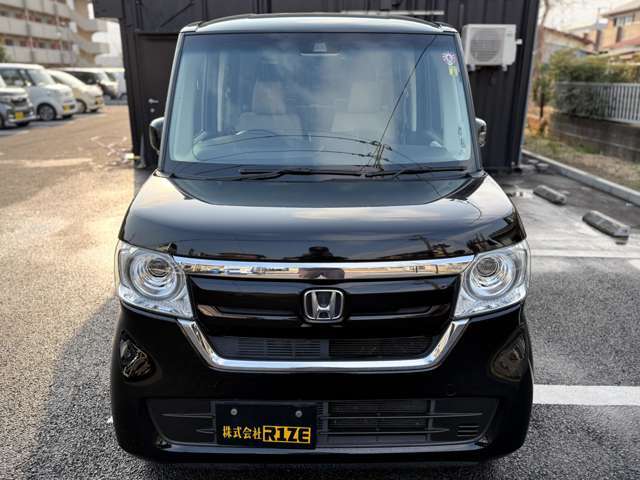車内の臭いにもこだわってます！　車両の入庫チェックを行う担当者は非喫煙者を必ず配置し　タバコ臭　がない車両にこだわって販売をしております。臭いに関しても満足して頂ける高品質を維持しております！