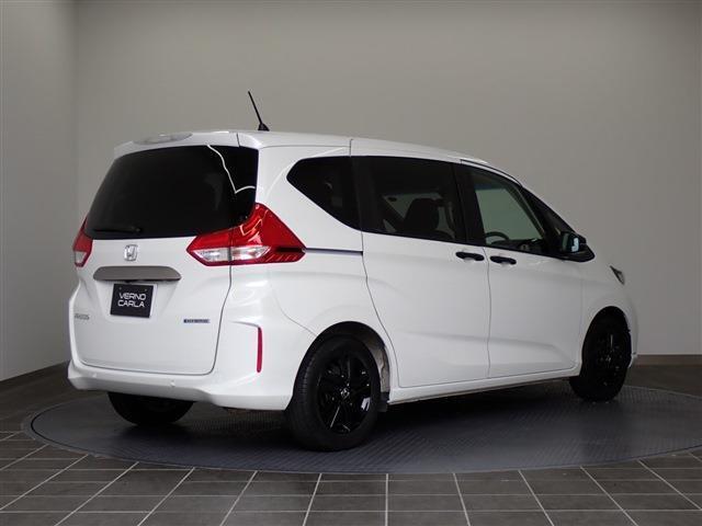 当社では短いサイクルで新しいモデルのレンタカーに入れ替えておりますので、高年式車をご提供出来ます。新車から弊社保有のレンタアップ車ですので今までのメンテナンスもバッチリですよ♪