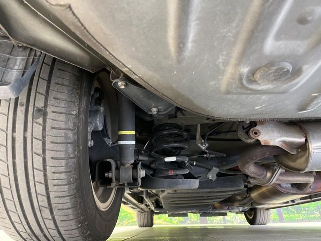 お車を安心してお乗りいただく為には、足回りの定期点検が欠かせません。サービスサポート（有償保証）では無料点検もご提供しており、安心のカーライフをお過ごしいただけるサポート体制が整っています。