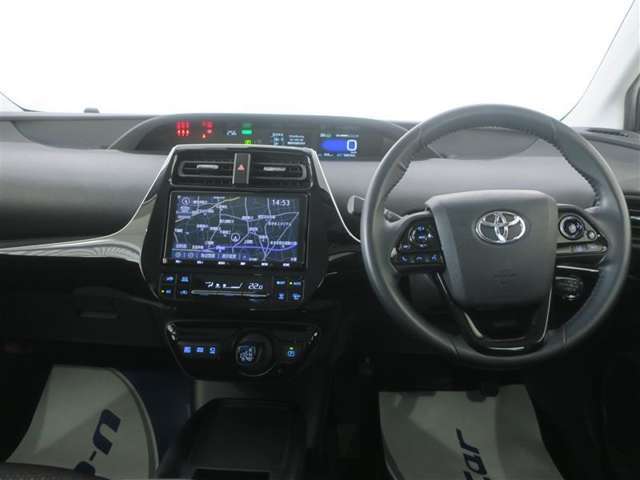 操作しやすい運転席シート回りスイッチ＆レバー類