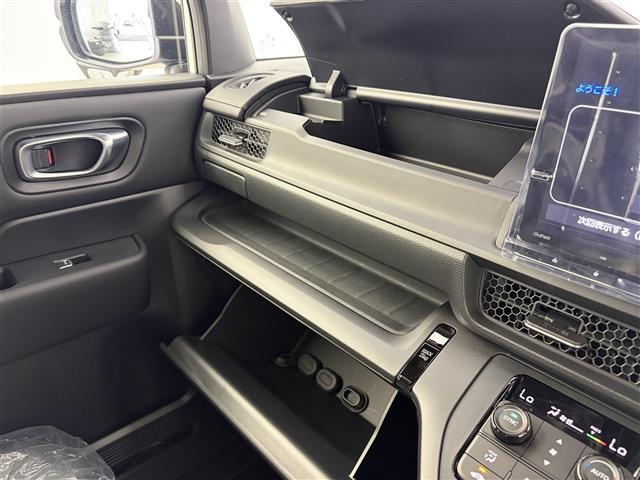 【窓操作部】『窓周辺/窓周辺装備』の画像になります。写真の内容に関してご不明点、ご質問等がございましたらお気軽にガリバー店舗までお問い合わせください。