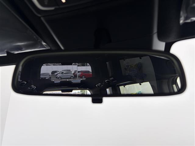 【バックミラー】『バックミラー周辺』の画像になります。写真の内容に関してご不明点、ご質問等がございましたらお気軽にガリバー店舗までお問い合わせください。