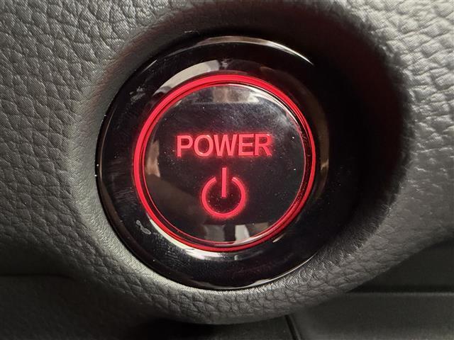 【運転席操作部】『運転席周辺の装備』の画像になります。快適なドライブを楽しむための機能が装備されています！運転席から触れるので使いやすいです！