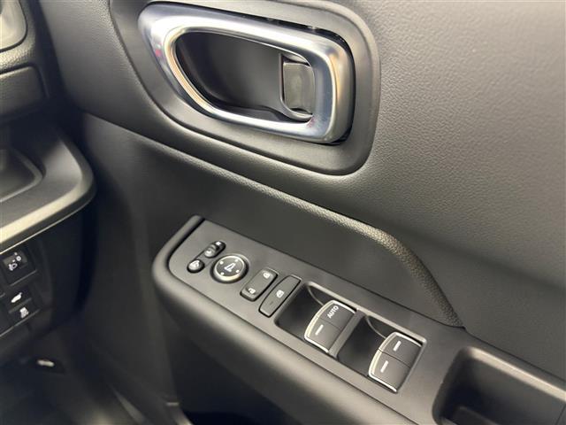 【窓操作部】『窓周辺/窓周辺装備』の画像になります。写真の内容に関してご不明点、ご質問等がございましたらお気軽にガリバー店舗までお問い合わせください。