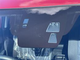 こちらドライブレコーダーの写真になります。昨今、車に必須な装備になってます！万が一があったときにしっかり記録されていると安心です。駐車監視機能がついている機種もありますので、盗難防止にも一役買ってます