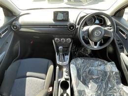 こちらインパネ全体の写真になります。納車はおおむね2週間程度（必要書類の状況により）で行っております。人気の車両になりますので、お早目のご検討をおすすめします。当店自慢の一台です！