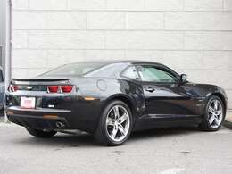 弊社全国50店舗のネットワークと、積載トラックも完備しておりますので全国どちらでも納車可能です！自社工場も完備しておりますのでアフターメンテナンスもご安心下さい！