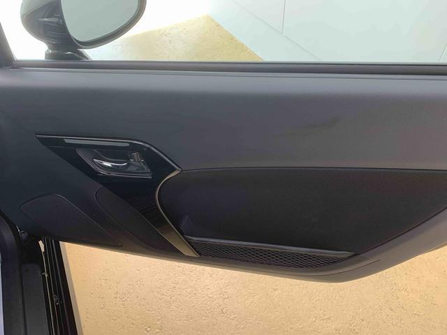 WEBで事前にお車をチェックしていただくことで、短時間での商談にも対応しております。WEBやお電話でご来店時間のご予約をお願いたします。ご予約の際にはWEB掲載の車両をお伝えください。