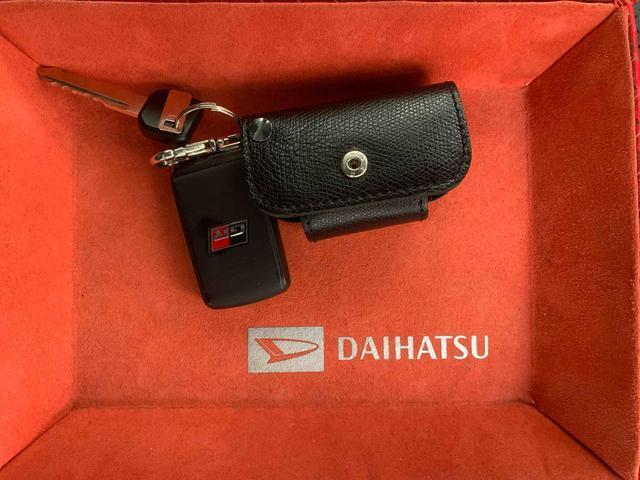 当店ではダイハツ認定U-CARをはじめ、お手頃価格のお車や、オトクなナビ付き車、オプション充実の高年式車をはじめ、ダイハツ車以外も豊富にラインナップしております。